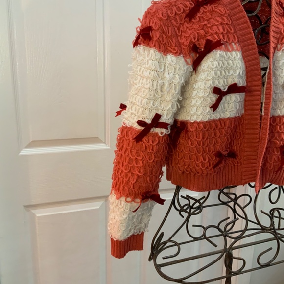 MIGHTY FINE LOOP & BOW CROPPED CARDIGAN SIZE MEDIUM - Picture 5 of 10